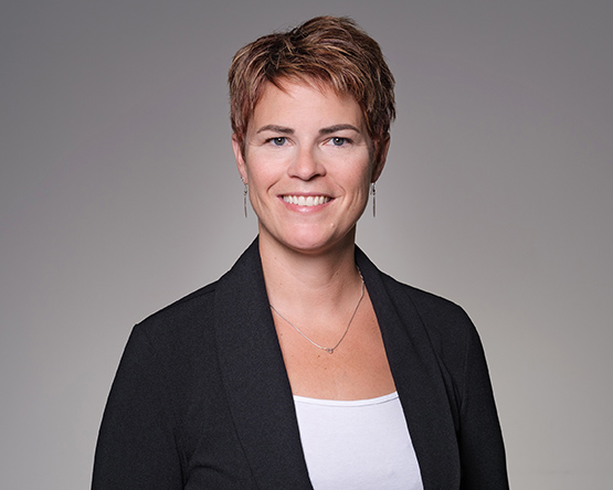 Appelle notre Responsable de formation professionnelle Anya Nicole.
