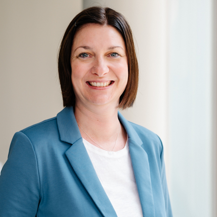 Frau Katrin Rennicke